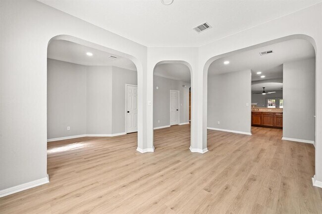 Building Photo - 254 Oxford Dr