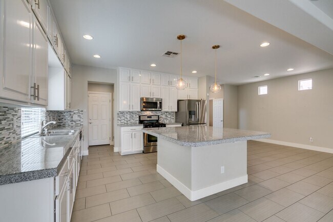 Building Photo - 4586 W Camero Ave