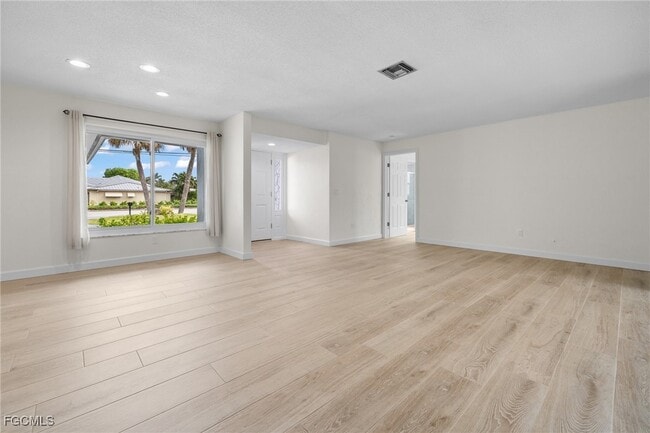 Building Photo - 5320 Coronado Pkwy
