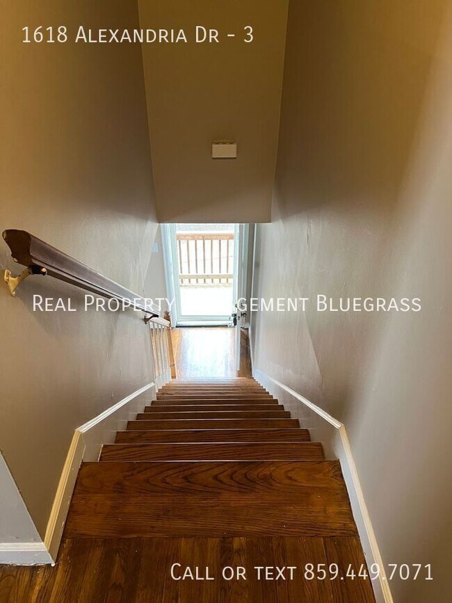 Building Photo - 1618 Alexandria Dr