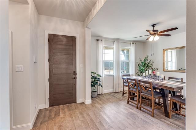 Building Photo - 7132 Aves St