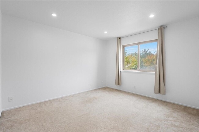 Building Photo - 1141 Verdemar Dr