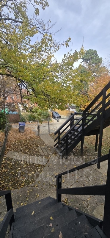 Building Photo - 125 Galveston Pl SW