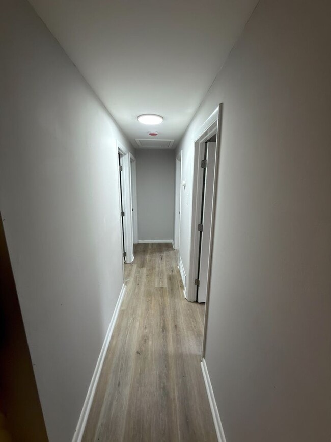 Building Photo - Beautifully Updated 4 Bedroom Rental Home