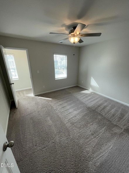 Building Photo - 1080 Peony Ln