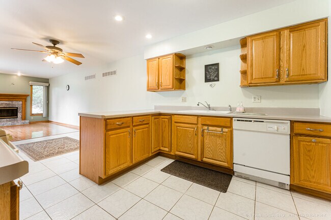 Building Photo - 113 Andresen Ct