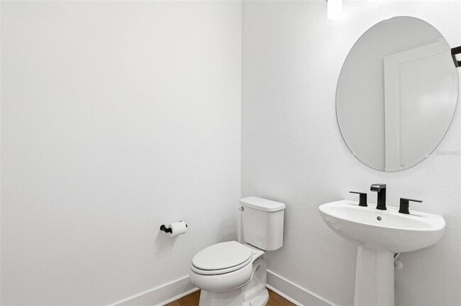 Building Photo - 6962 Jared Oaks Dr