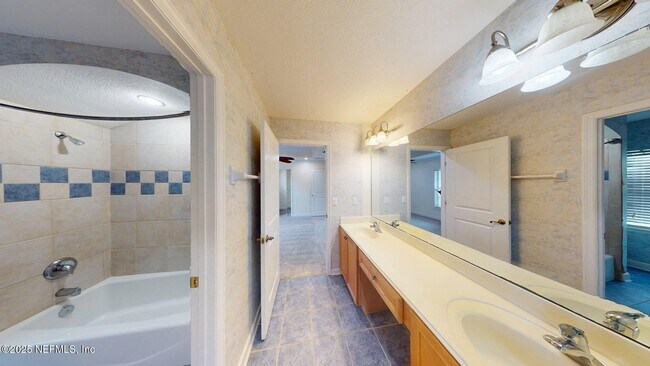 Building Photo - 5329 Clapboard Creek Dr