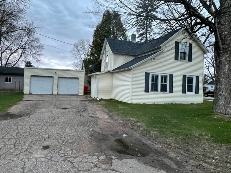Primary Photo - 102 Hudson St