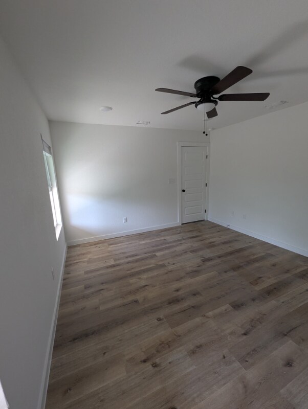 Building Photo - 2105 Vista Encino