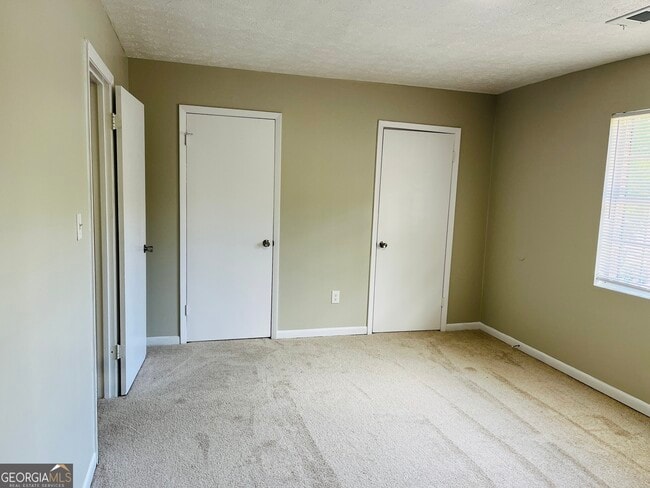 Building Photo - 513 Toombs St