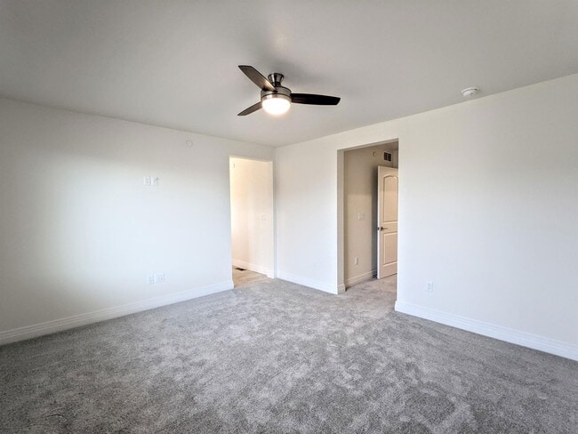 Building Photo - 1157 Bon Homme Richard Dr