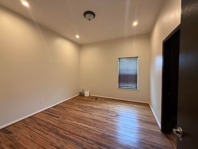 Building Photo - 105 Margaret Ln