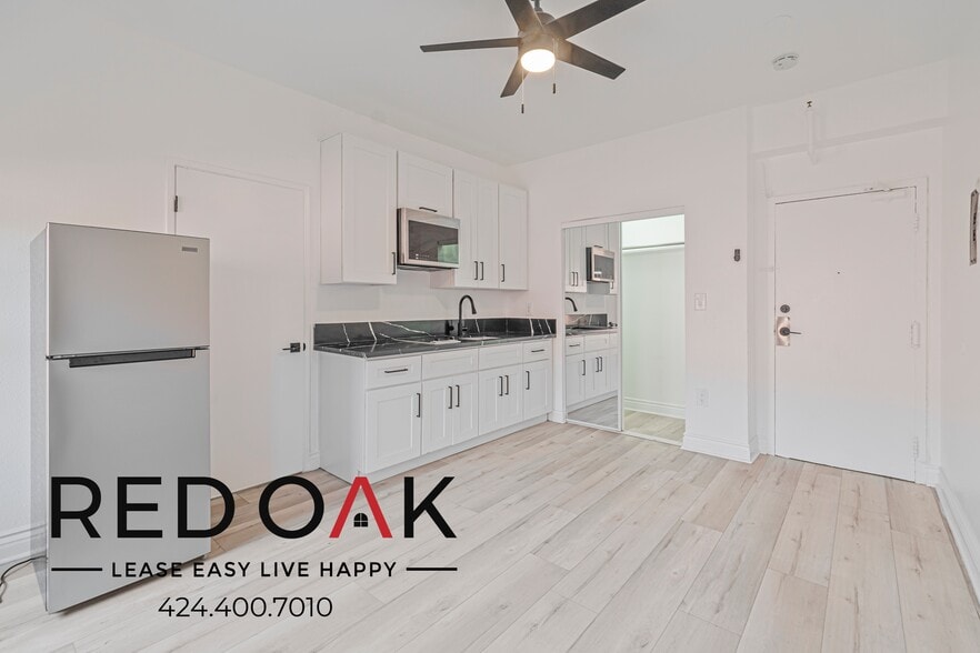 Building Photo - 744 Beacon Ave