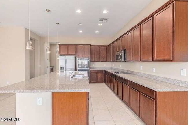 Building Photo - 13695 N 148th Dr