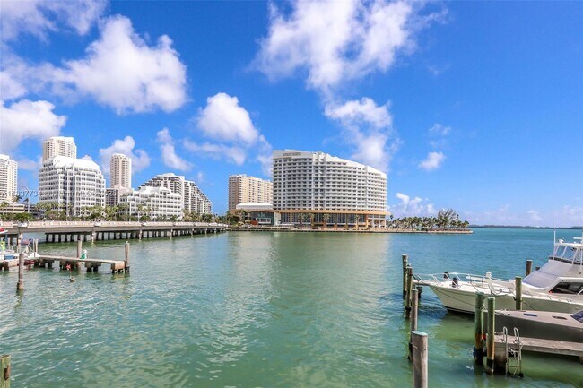 Building Photo - 825 Brickell Bay Dr