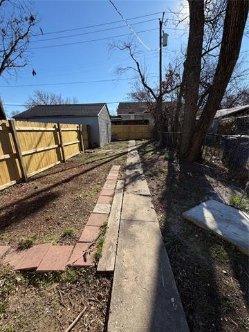 Building Photo - 222 E Woodin Blvd