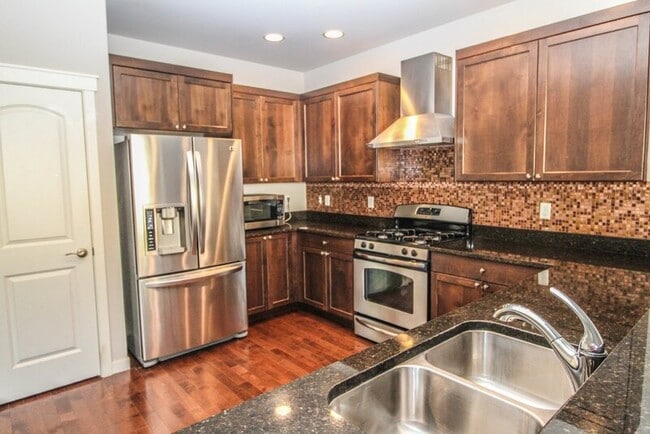 Building Photo - 319 204th St SE