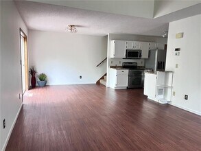 Building Photo - 1219 Pecks Woods Dr