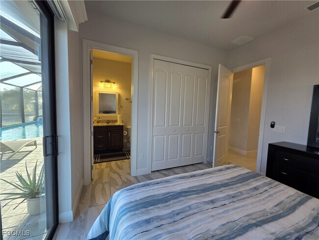 Building Photo - 1255 NW 38th Ave