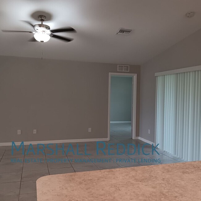 Building Photo - Beautiful Single Family