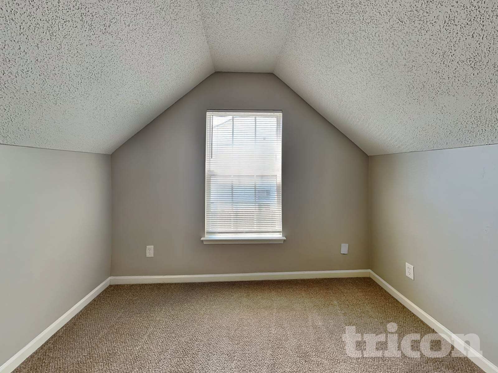 Building Photo - 106 Newbury Dr