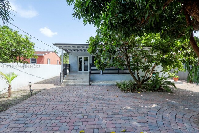 Building Photo - 4730 NW 4th Terrace