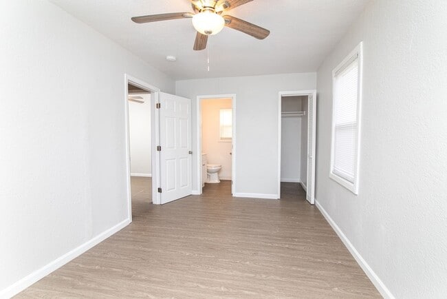 Building Photo - Charming 2-Bedroom Home in a Prime Central Sacramento Location