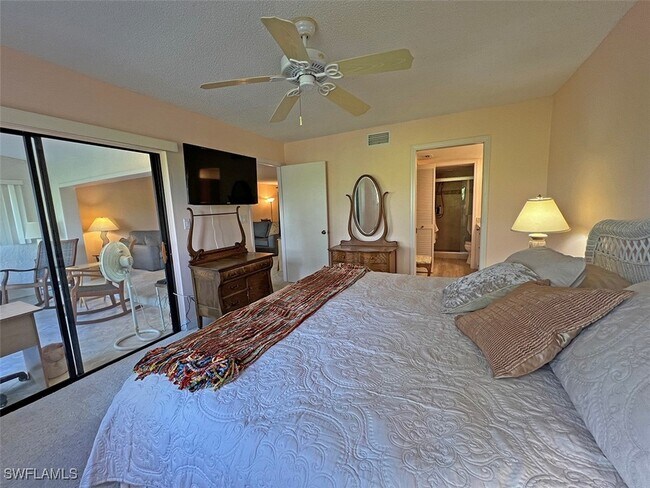 Building Photo - 15400 Cedarwood Ln