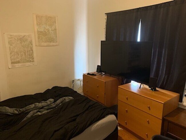 Building Photo - 2 BED with easy access to Downtown!