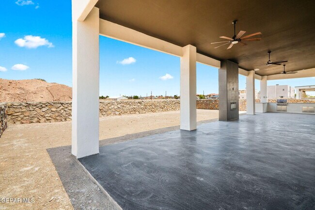 Building Photo - 11337 Ardelle Ave