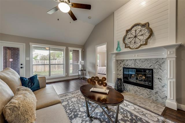 Building Photo - 1811 Creekpark Trail