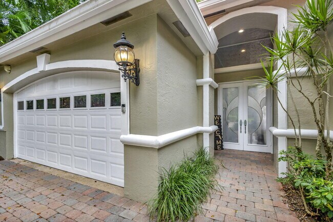 Building Photo - 10891 Fairmont Village Dr