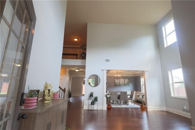 Building Photo - 3125 Pleasant Valley Trail