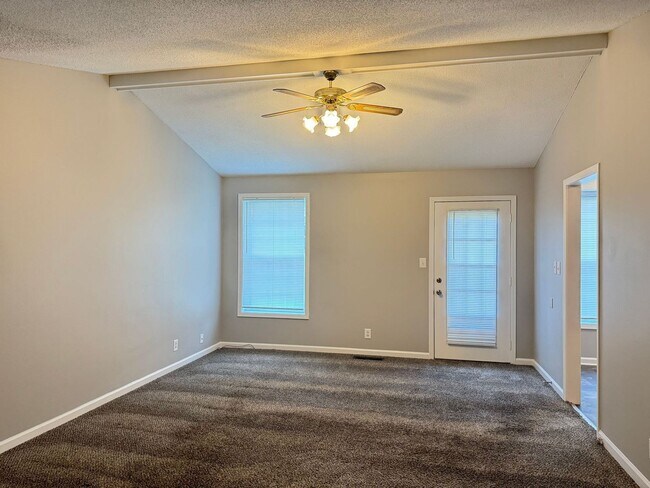 Building Photo - 104 Cornelia Ct