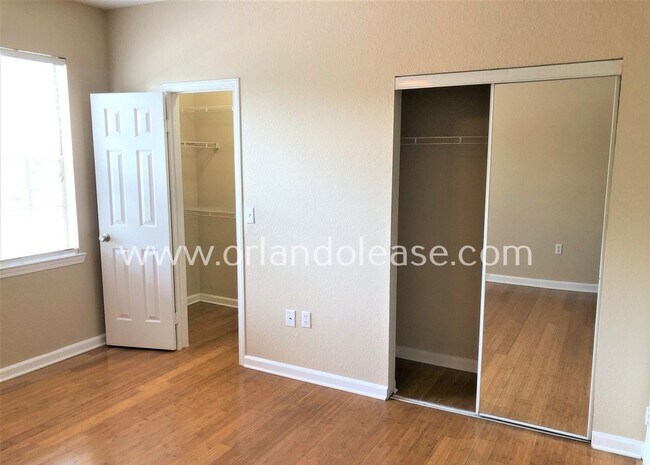 Building Photo - Beautiful 3 bd / 2 ba Condo in Metrowest!!