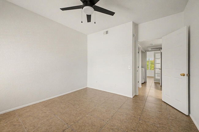 Building Photo - 11666 N 28th Dr