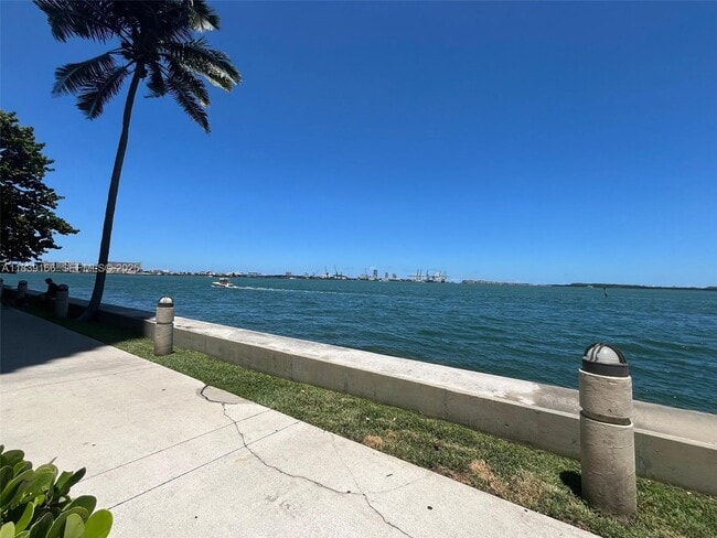 Building Photo - 770 Claughton Island Dr