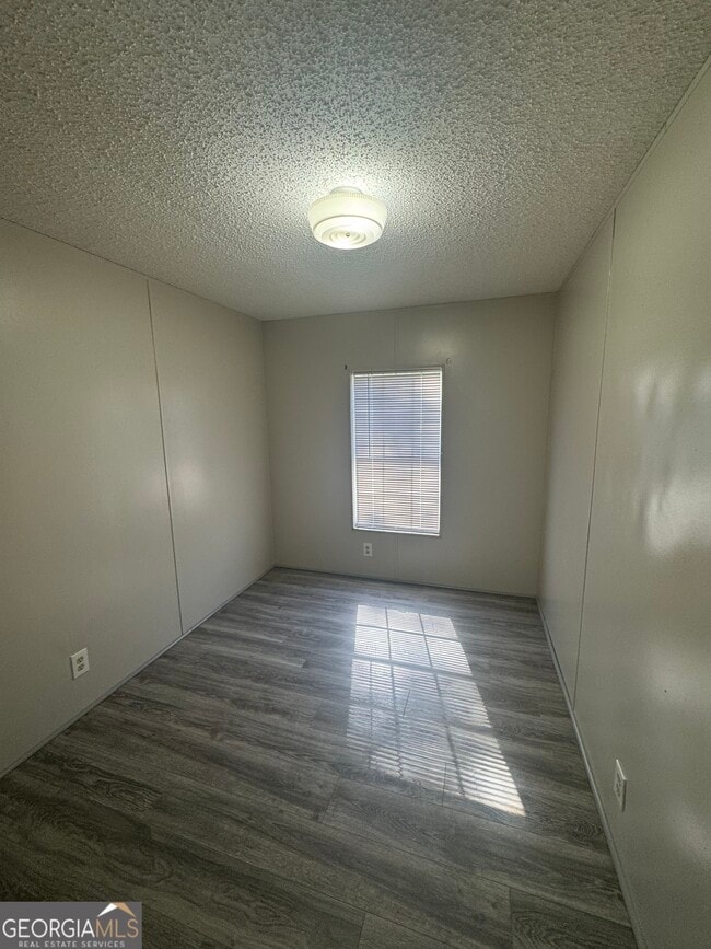 Building Photo - 30 Aaron Dr