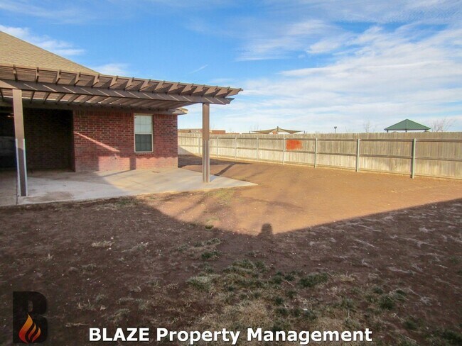 Building Photo - City View 4 Bedroom