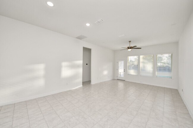 Building Photo - 6707 Regatta Park Ln