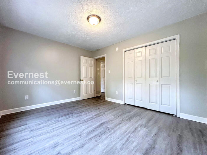 Building Photo - 1444 Rome Dr NW