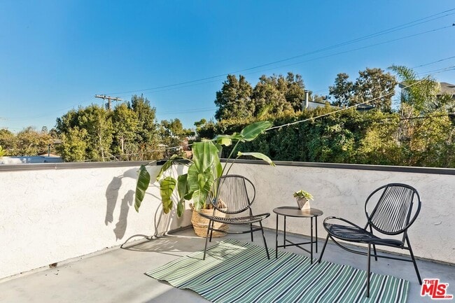 Building Photo - 810 Commonwealth Ave