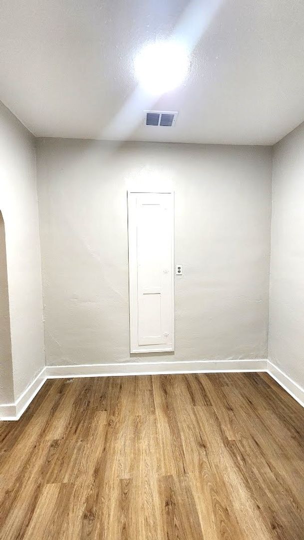 Building Photo - 2 Bed 1 Bath Duplex in the Aurora Addn NW OKC