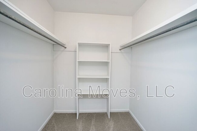 Building Photo - 204 Overcreek Rd