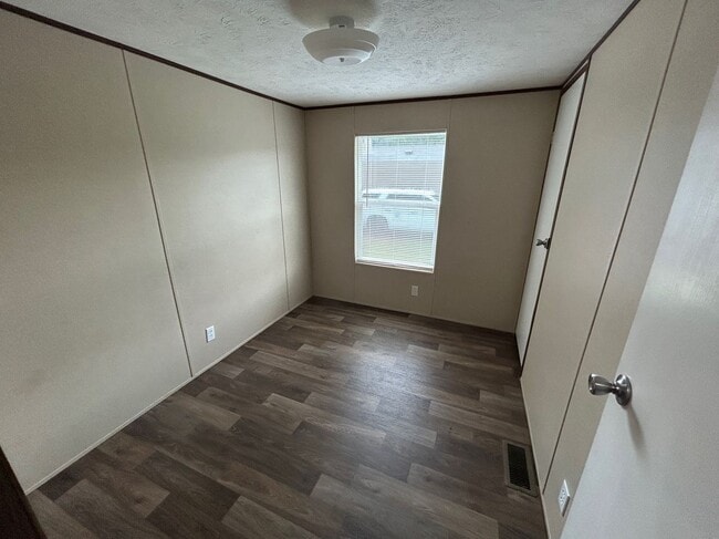 Building Photo - 312 Hovie Ct