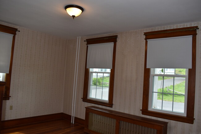 Building Photo - 158 Martone St