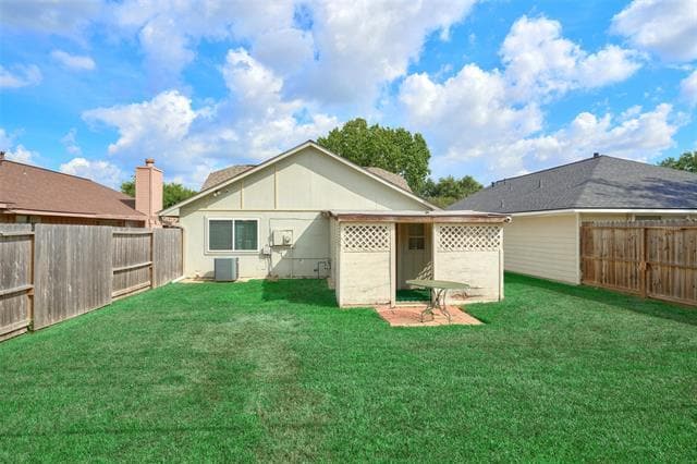 Building Photo - 16151 Barbarossa Dr