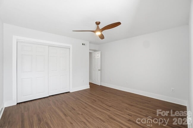 Building Photo - 7160 Winery Ln