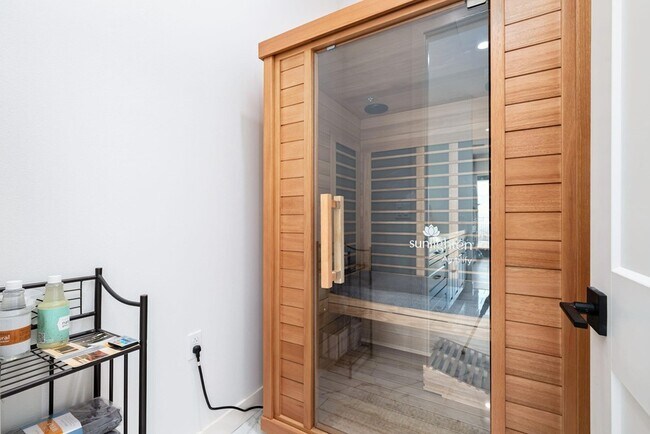 Building Photo - 66801 Verbena Dr